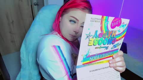 Snapshot of kpayton99 chatting on 01/21/25, 04:43 Khloe online show from 01/21/25, 04:43