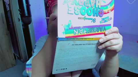 Snapshot of kpayton99 chatting on 02/05/25, 04:37 Khloe online show from 02/05/25, 04:37