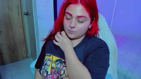 Snapshot of kpayton99 chatting on 02/08/25, 04:57 Khloe online show from 02/08/25, 04:57