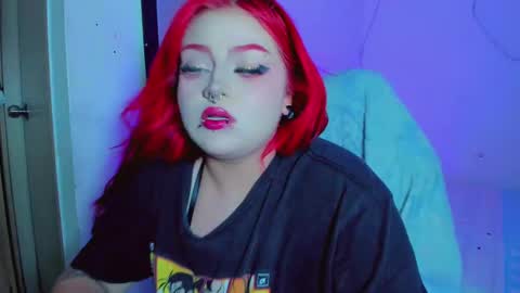 Snapshot of kpayton99 chatting on 02/18/25, 06:26 Khloe online show from 02/18/25, 06:26