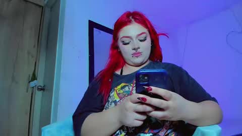 Snapshot of kpayton99 chatting on 02/18/25, 09:32 Khloe online show from 02/18/25, 09:32