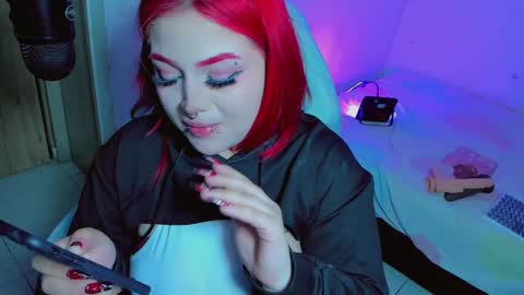 Snapshot of kpayton99 chatting on 02/26/25, 10:04 Khloe online show from 02/26/25, 10:04