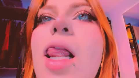 Khloe online show from 03/26/26, 01:22