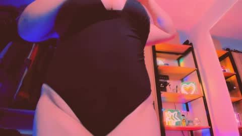 Khloe online show from 04/09/26, 11:43