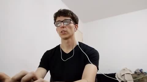 Snapshot of kpo10 chatting on 12/25/24, 04:43 Facu online show from 12/25/24, 04:43