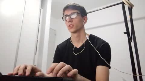 Facu online show from 02/05/26, 01:16