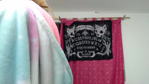 Snapshot of kratos_and_afrodita chatting on 01/16/26, 04:11 kratos_and_afrodita online show from 01/16/26, 04:11