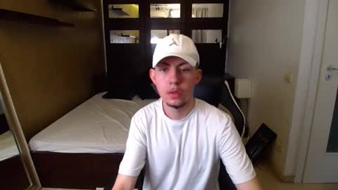 KrewVaughn online show from 03/17/26, 06:39