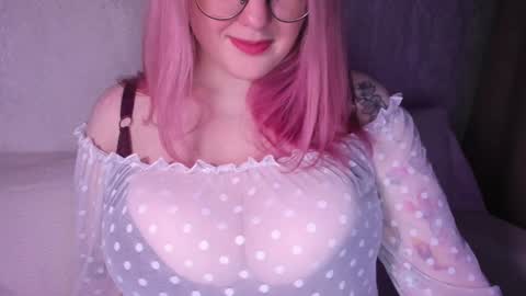 Snapshot of kriisrus chatting on 01/08/25, 10:37 KrisRus online show from 01/08/25, 10:37