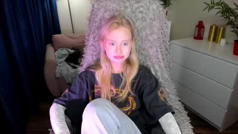 Snapshot of kris_grant chatting on 02/22/25, 10:18 kris_grant online show from 02/22/25, 10:18