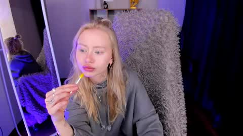 Snapshot of kris_grant chatting on 03/05/25, 10:44 kris_grant online show from 03/05/25, 10:44