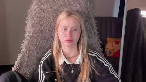 Snapshot of kris_grant chatting on 09/17/25, 10:50 kris_grant online show from 09/17/25, 10:50