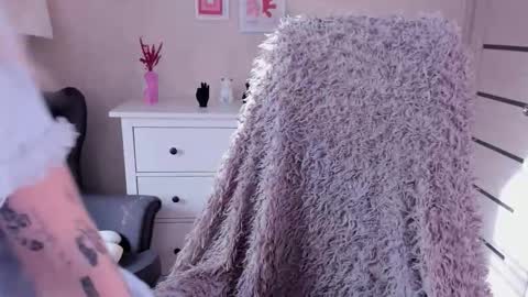 Snapshot of kris_grant chatting on 10/08/25, 08:23 kris_grant online show from 10/08/25, 08:23