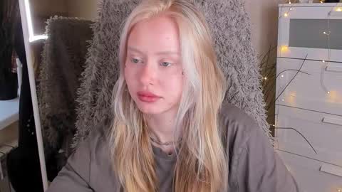 Snapshot of kris_grant chatting on 10/14/25, 10:38 kris_grant online show from 10/14/25, 10:38