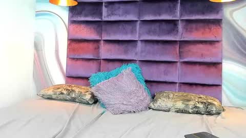 Snapshot of kris_kane chatting on 12/21/24, 03:03 kriss online show from 12/21/24, 03:03