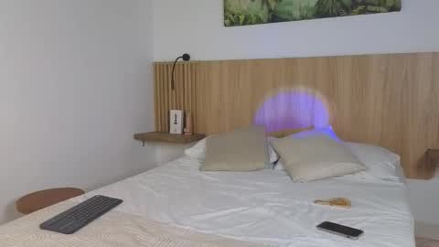 Snapshot of kris_kane chatting on 10/20/25, 02:01 kriss online show from 10/20/25, 02:01