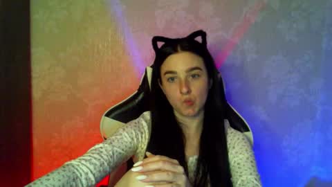 Snapshot of krisbadass chatting on 09/13/25, 02:17 Kris online show from 09/13/25, 02:17