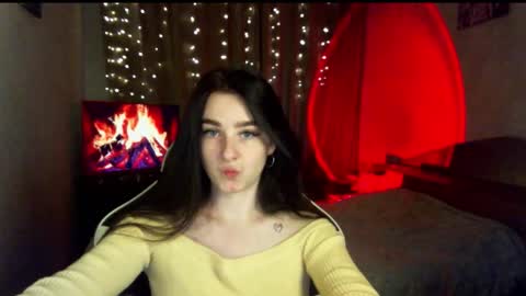 Snapshot of krisbadass chatting on 10/08/25, 05:49 Kris online show from 10/08/25, 05:49