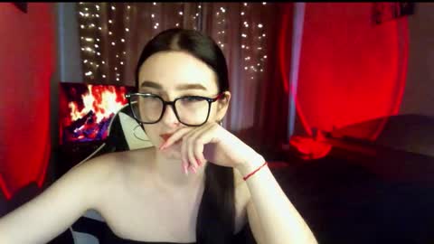 Snapshot of krisbadass chatting on 10/10/25, 06:45 Kris online show from 10/10/25, 06:45