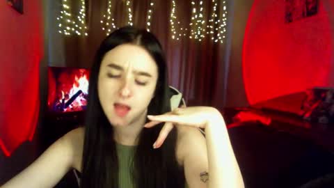 Snapshot of krisbadass chatting on 10/27/25, 09:35 Kris online show from 10/27/25, 09:35