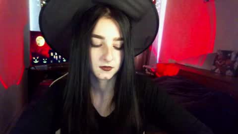 Snapshot of krisbadass chatting on 10/30/25, 09:11 Kris online show from 10/30/25, 09:11