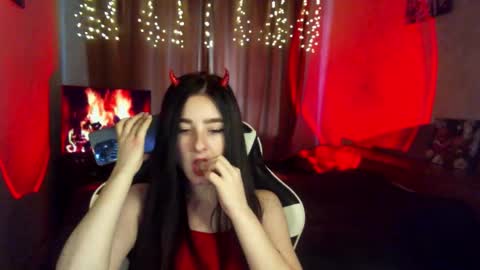 Snapshot of krisbadass chatting on 10/31/25, 06:58 Kris online show from 10/31/25, 06:58