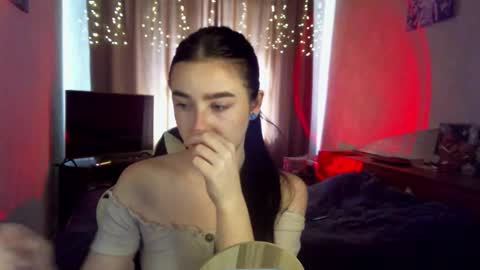 Snapshot of krisbadass chatting on 11/17/25, 09:26 Kris online show from 11/17/25, 09:26