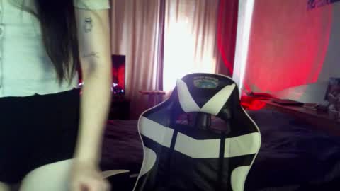 Snapshot of krisbadass chatting on 11/22/25, 07:40 Kris online show from 11/22/25, 07:40