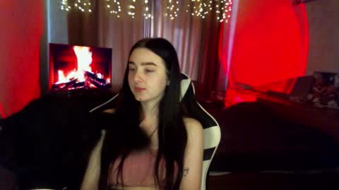 Snapshot of krisbadass chatting on 11/23/25, 10:15 Kris online show from 11/23/25, 10:15