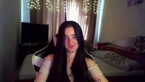 Snapshot of krisbadass chatting on 11/27/25, 07:43 Kris online show from 11/27/25, 07:43