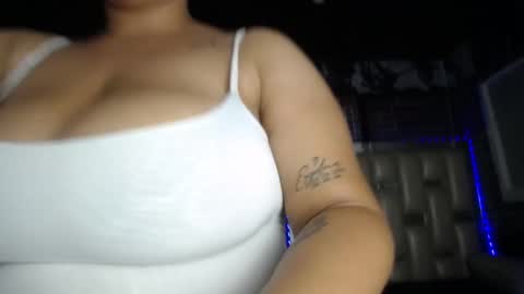 kriss_sweetboobs online show from 02/23/25, 10:28