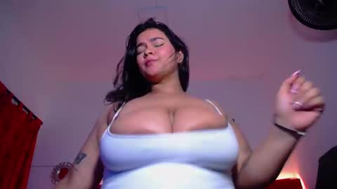 kriss_sweetboobs online show from 03/11/25, 03:45