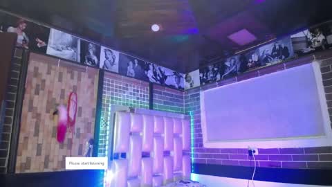 kriss_sweetboobs online show from 04/12/26, 11:26