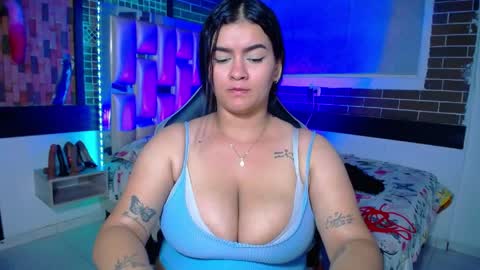 kriss_sweetboobs online show from 04/18/26, 07:58