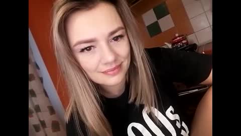 KrissSexi online show from 02/02/25, 05:42