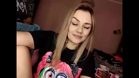 KrissSexi online show from 02/12/25, 08:38