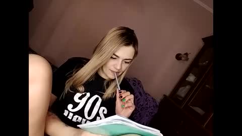 KrissSexi online show from 03/03/25, 05:42