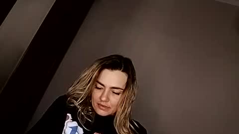 KrissSexi online show from 09/09/25, 10:42