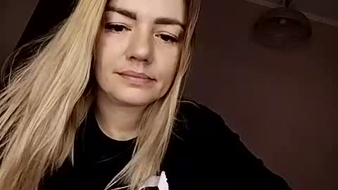 KrissSexi online show from 09/11/25, 04:45