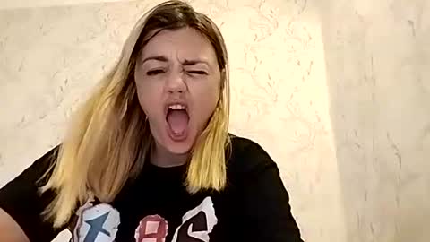 KrissSexi online show from 09/27/25, 06:51