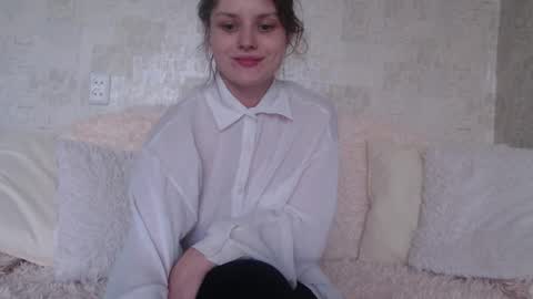 krissvoss online show from 04/19/26, 03:33