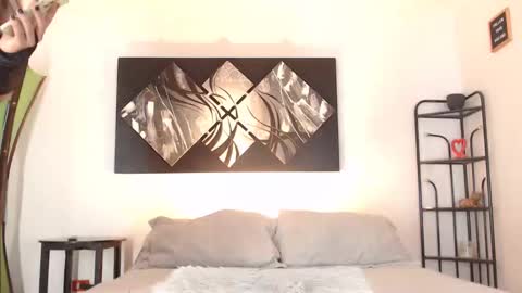 Andrea online show from 10/21/25, 05:46