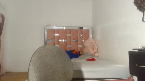kristal_cox2 online show from 05/24/26, 11:04
