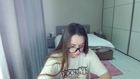 twitter    Annemarye 23 online show from 03/07/26, 09:06