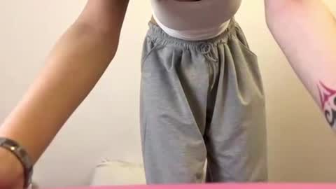 Kristen online show from 04/15/26, 07:58