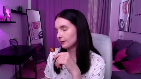 Sophia online show from 04/14/26, 01:33