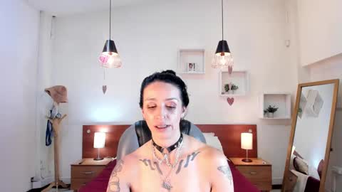 Sophia online show from 02/16/25, 12:30