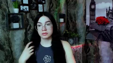 Snapshot of kristenx_x chatting on 09/14/25, 08:35 Kristen online show from 09/14/25, 08:35