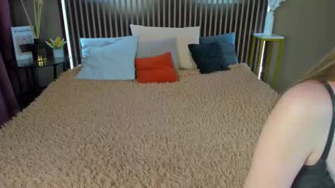 Snapshot of kristi_thompson chatting on 02/18/26, 09:49 Kristi online show from 02/18/26, 09:49