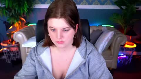 kristifoxy online show from 04/20/26, 12:30